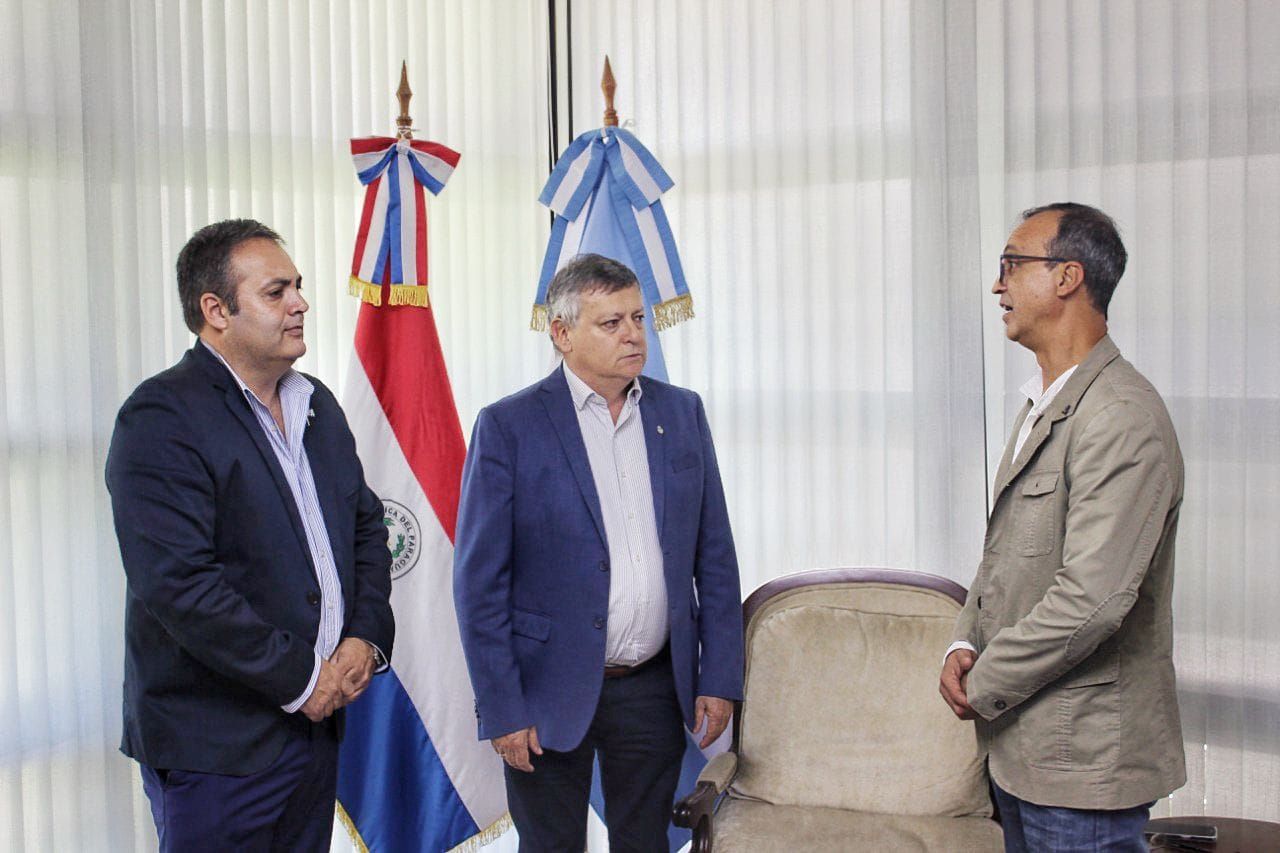 Paso de la Patria busca abrir cruce fronterizo para transporte de carga con Paraguay