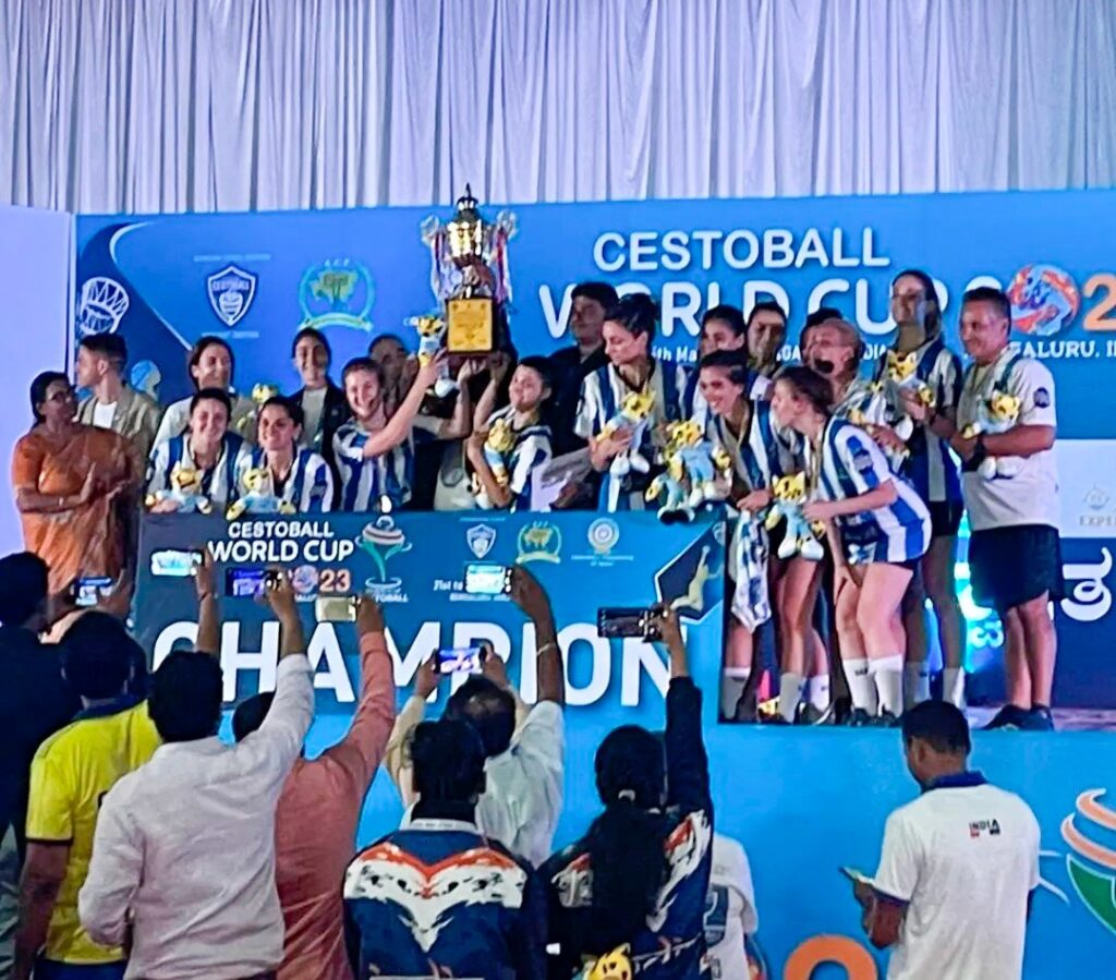 Los correntinos Ricardo Marturet, Bruno Fernández y Juliana Miño son campeones del mundo con el Cestoball