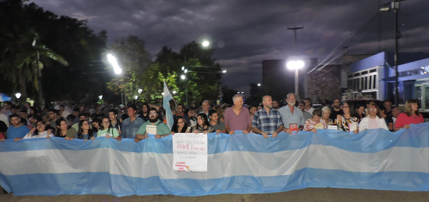 En distintas localidades correntinas se marchó en defensa de la Universidad Pública
