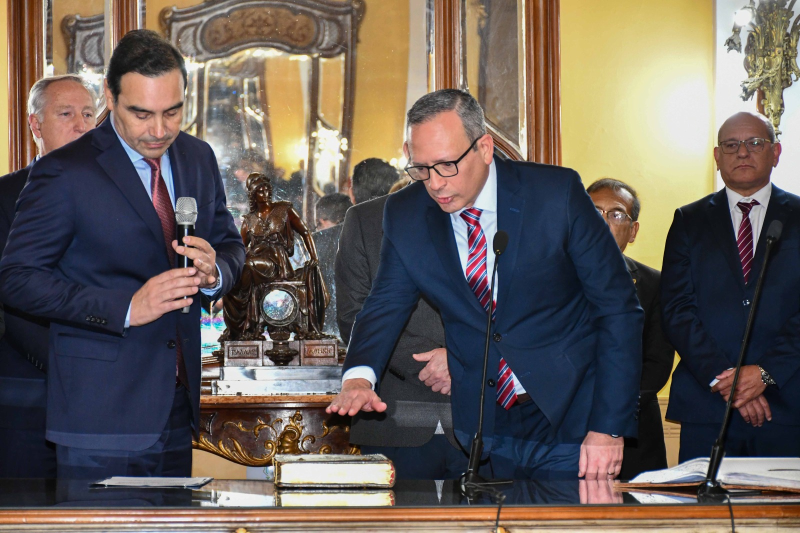 Signado por el Caso Loan asume un nuevo Ministro de Seguridad en Corrientes