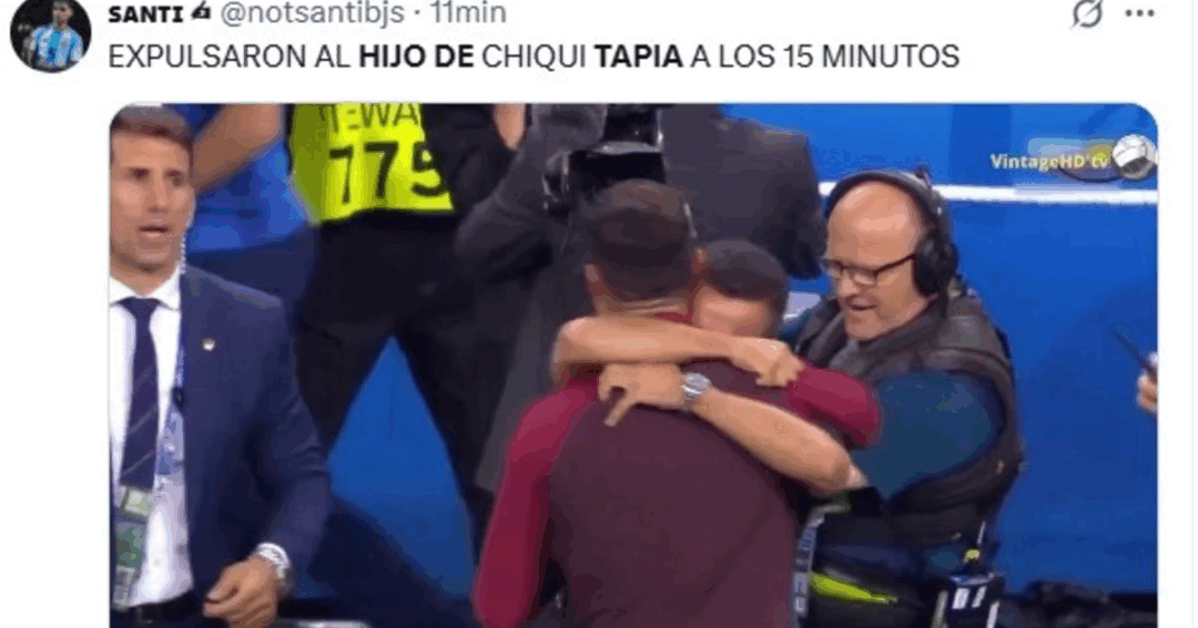 Memes estallan tras expulsión de Iván Tapia en el partido contra Boca