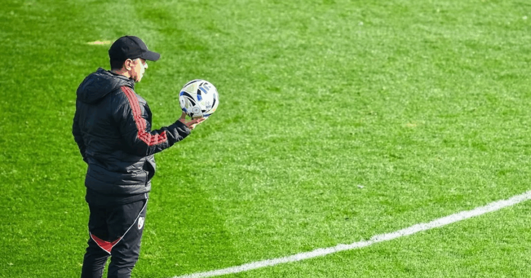 Gallardo define formación de River para enfrentar a Gimnasia en el Monumental