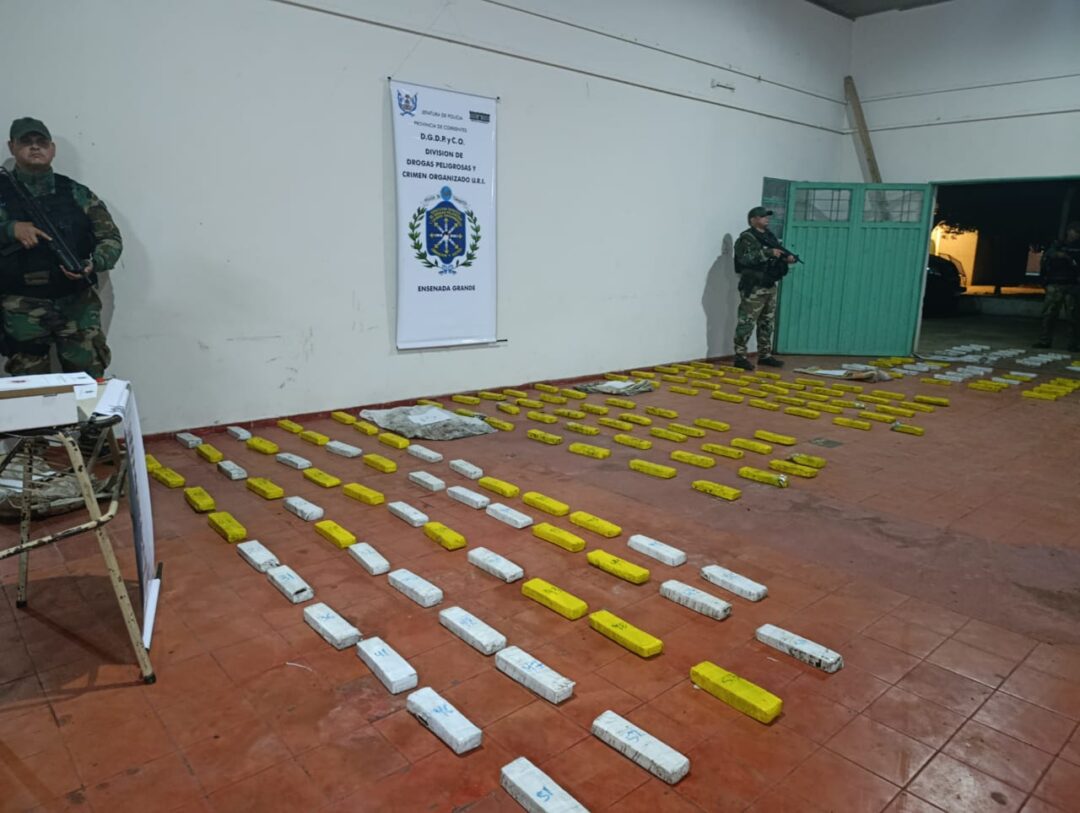 Itatí: secuestraron marihuana que flotaba en el río valuada en $425 millones