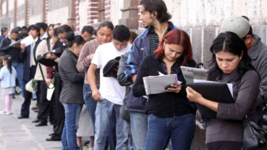 Empleo: se perdieron más de 13.000 puestos en agosto y el monotributo no llegó a compensar ni la mitad de la baja