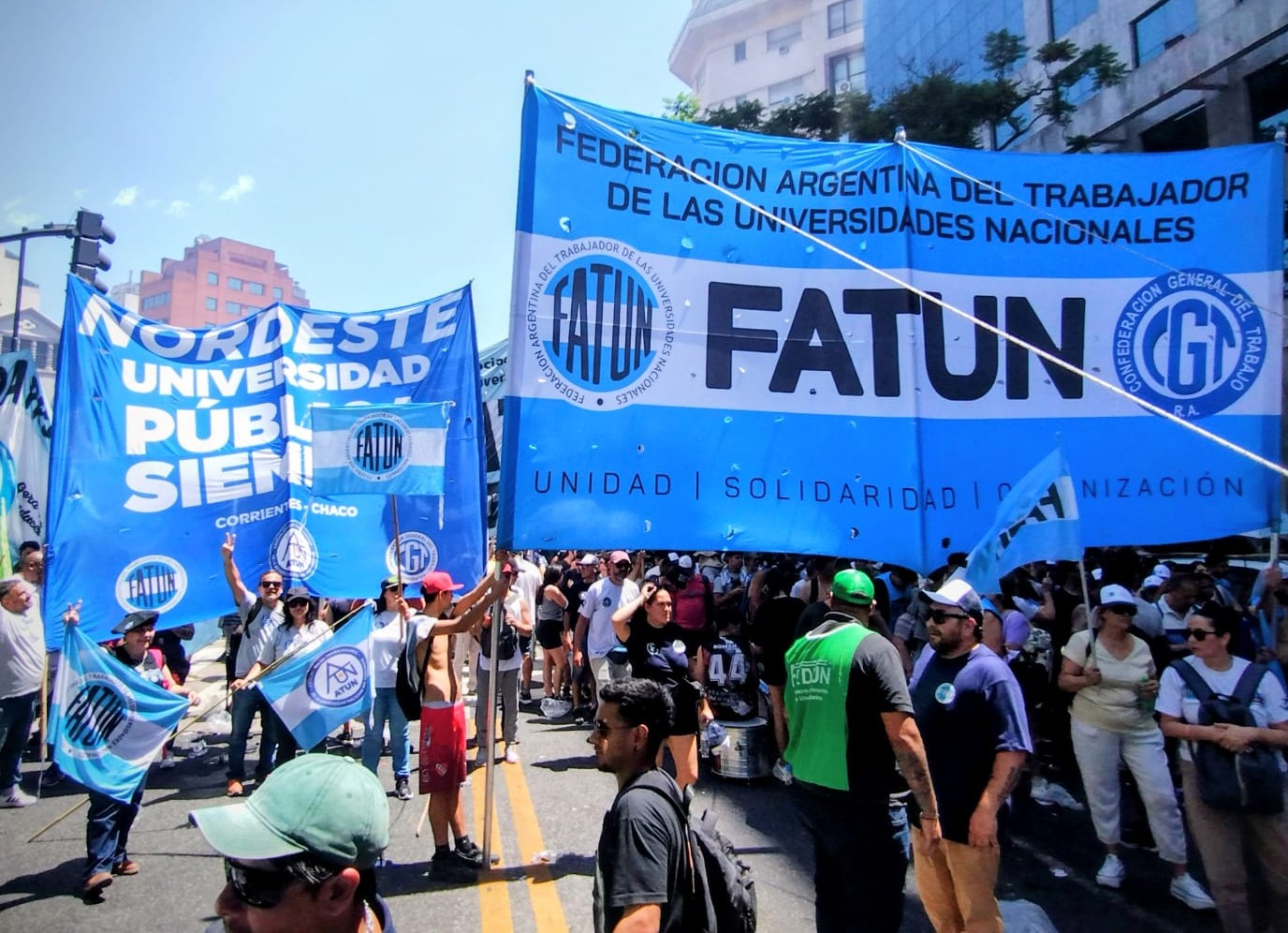 No docentes de la UNNE en las marchas de Corrientes, Resistencia y Buenos Aires