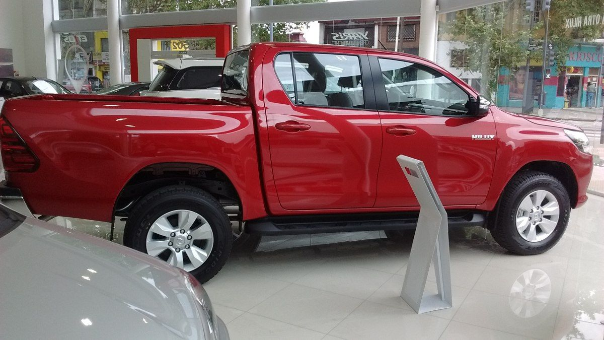 Neumáticos Fate vs importados para Toyota Hilux: costos y cierre 2025