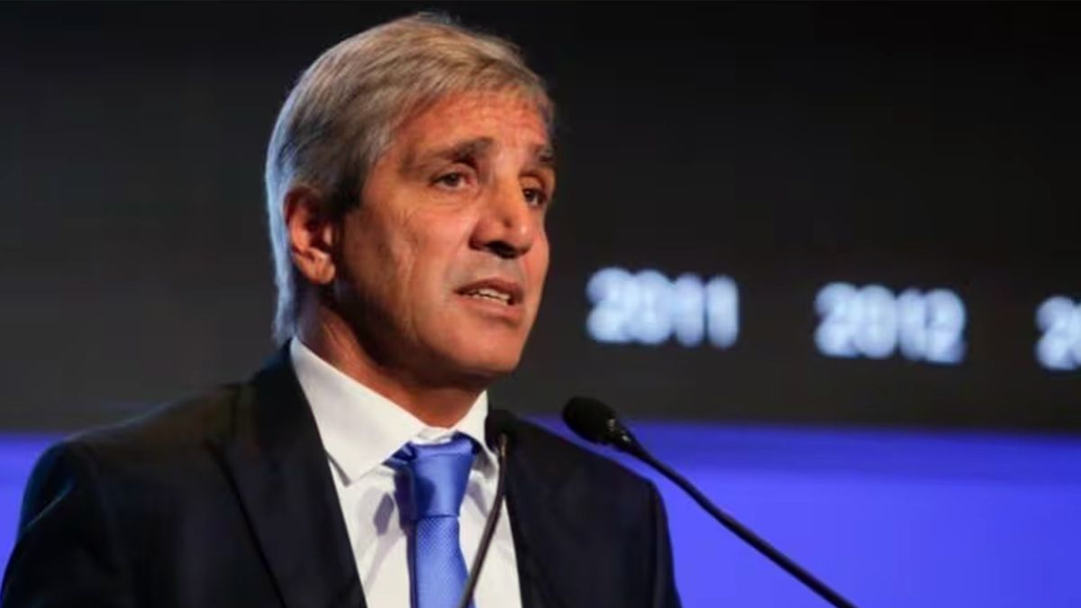 Luis Caputo explica inflación de febrero por corrección de precios relativos en 2025