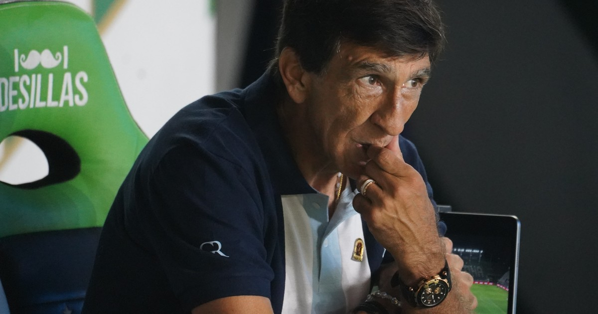 Racing enfrenta un abril explosivo con clásicos y desafíos en la Copa Argentina