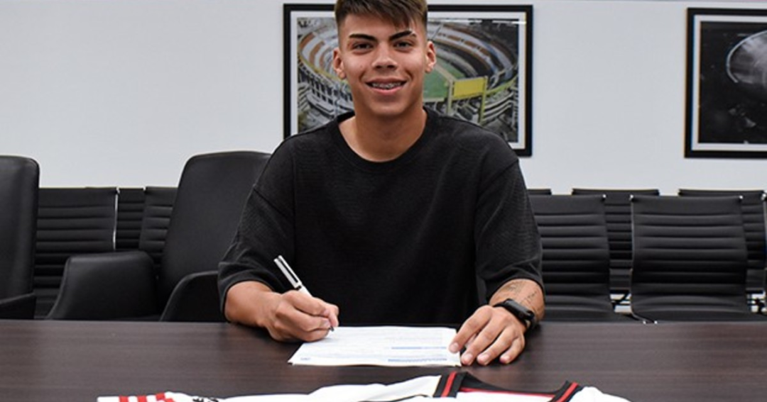 River Plate renueva contrato de Santiago Espíndola, una de sus grandes promesas