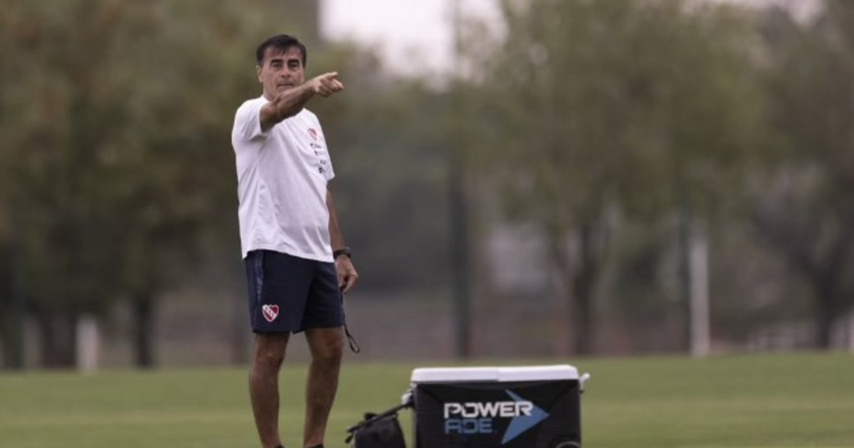 Quinteros define el 11 de Independiente para enfrentar a San Lorenzo en playoffs