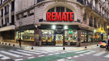 Crisis económica 2025: cierra famoso pizza libre en el centro porteño y remata mobiliario