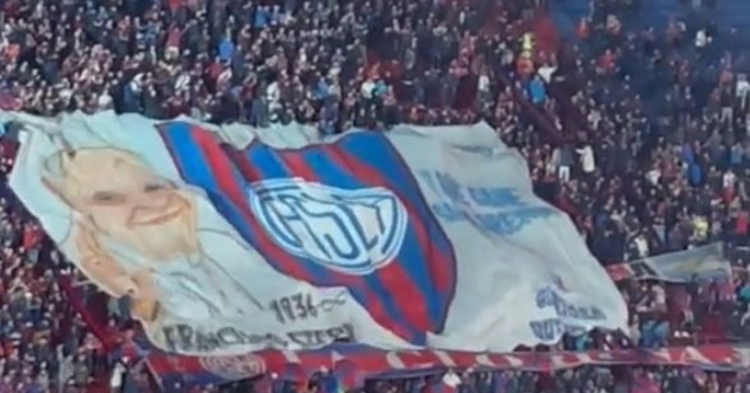 San Lorenzo rinde homenaje al Papa Francisco en partido contra Vélez por Apertura 2026