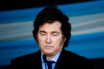 Caída histórica de la confianza en el gobierno de Milei en abril de 2026