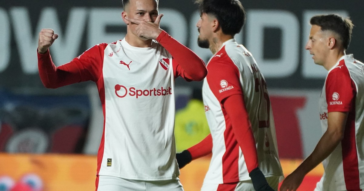 Independiente vence a San Lorenzo y ambos avanzan a playoffs del torneo apertura