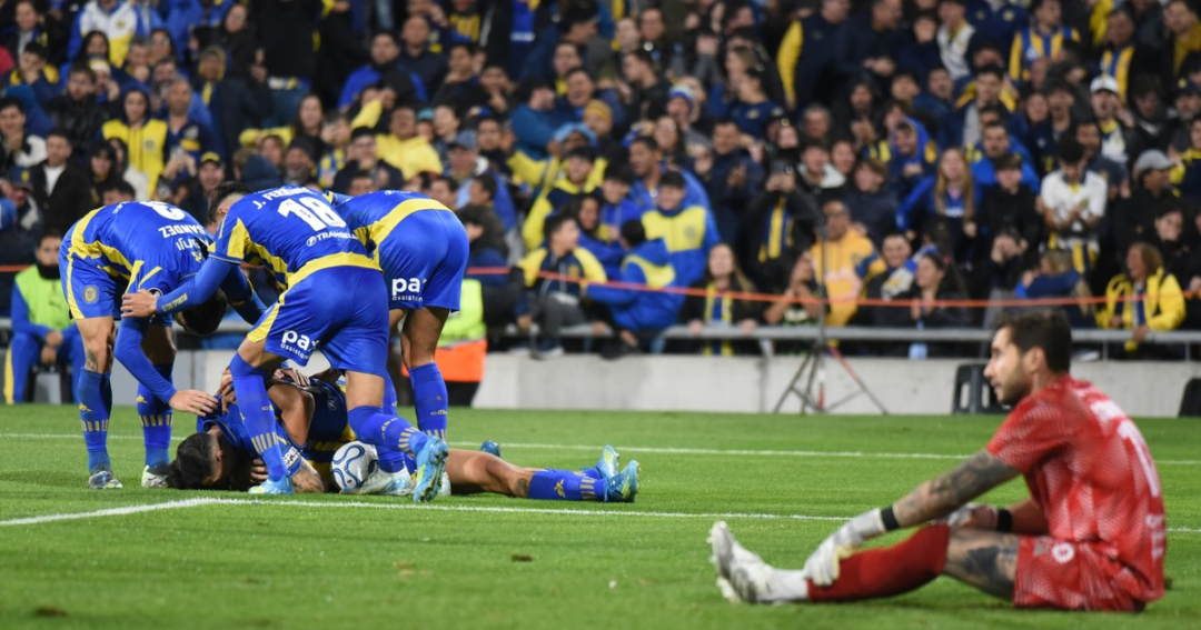 Central brilla y avanza a octavos de la Libertadores tras golear 4-0 a UCV