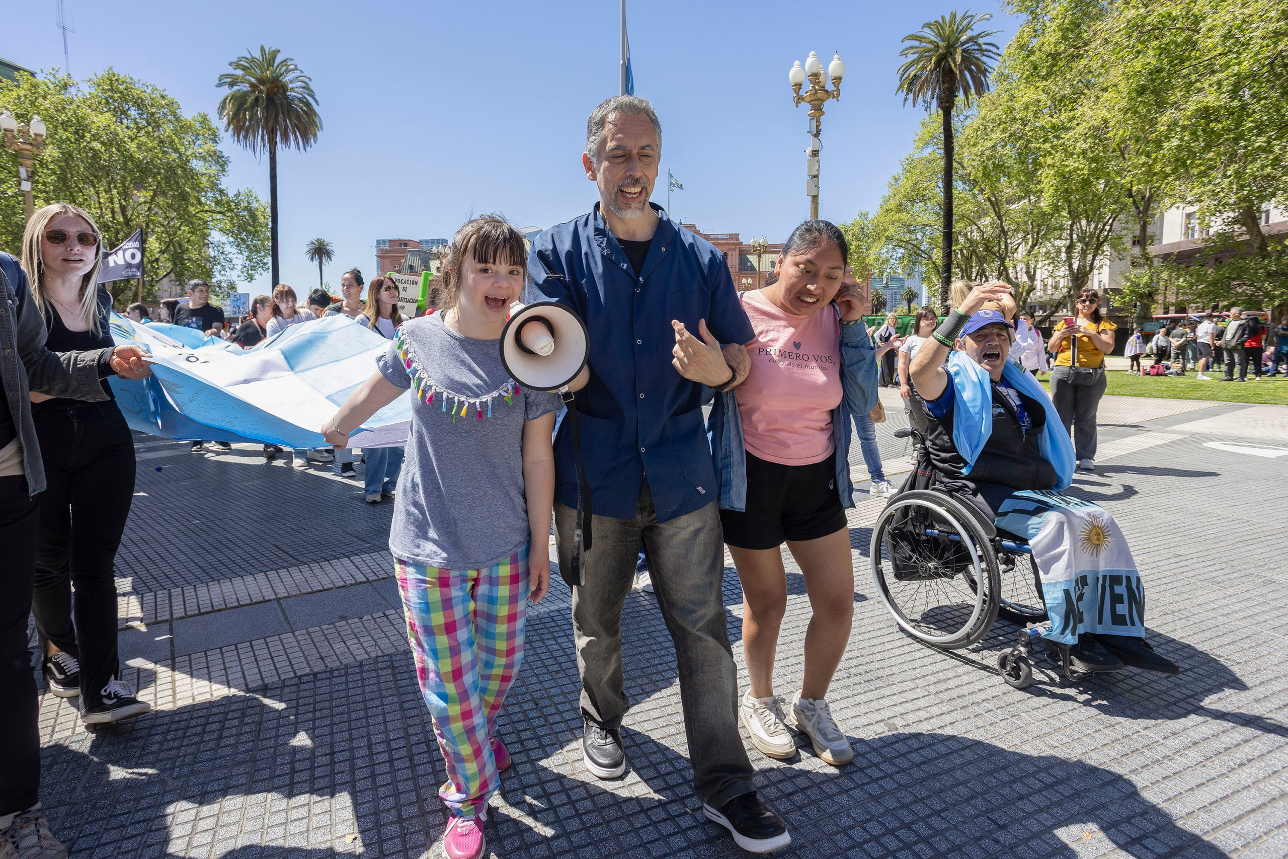 Gobierno enfrenta nuevo plazo judicial para resolver crisis de discapacidad y salud