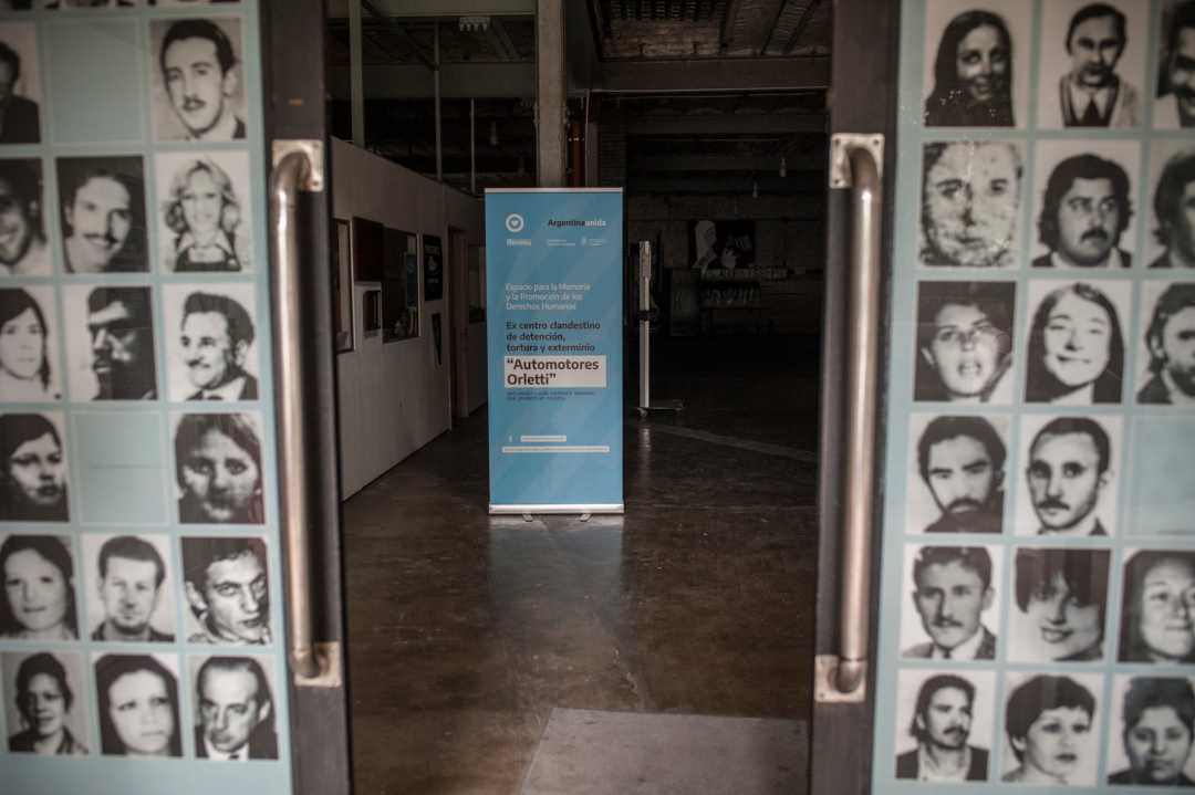 Nuevo sitio de memoria revela horrores de la SIDE y cuerpos hallados en tambores