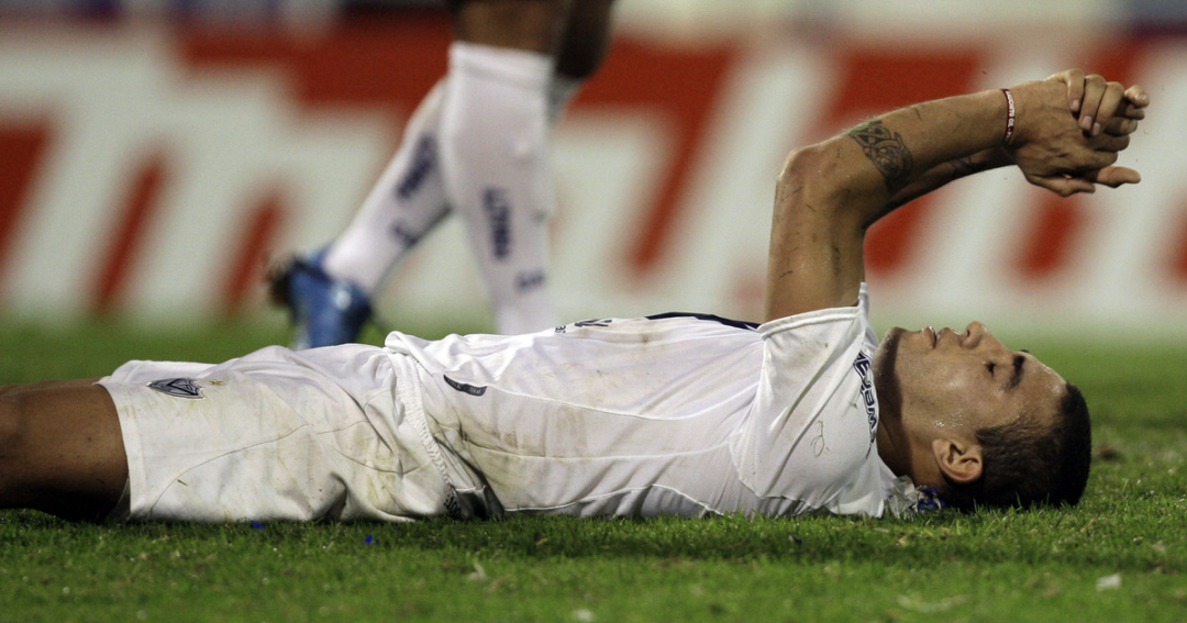 Otamendi regresa al fútbol argentino: último partido y su impacto en River Plate