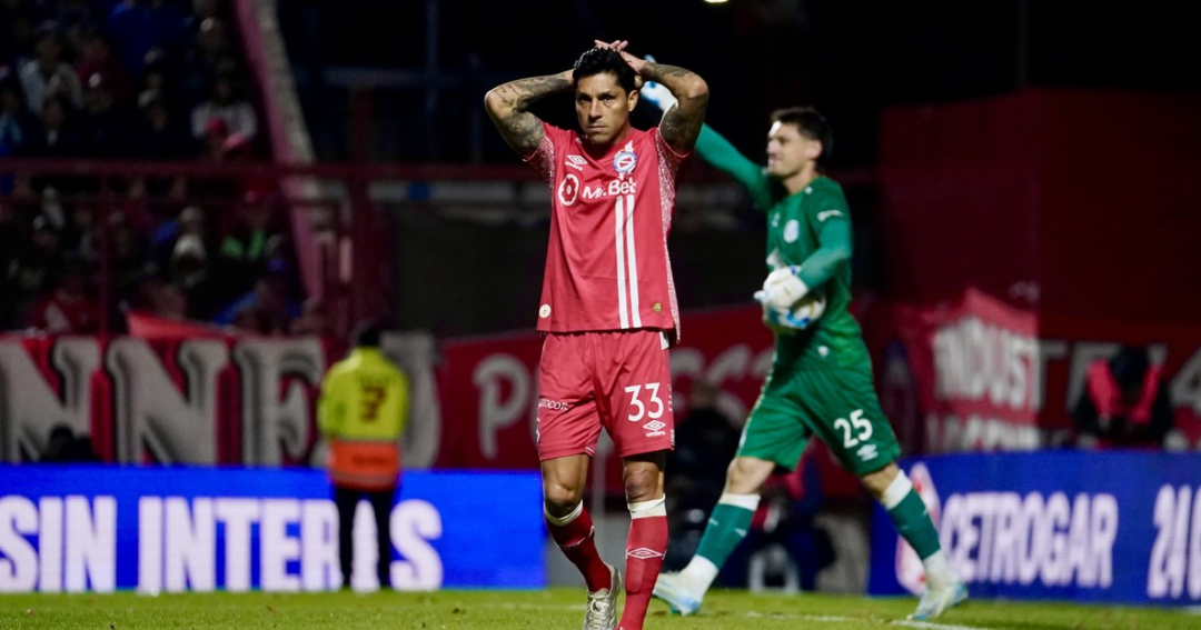 Enzo Pérez falla penal y Belgrano avanza tras triunfo ante Argentinos Juniors