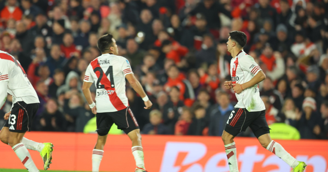Quintero y Acuña brillan en el golazo de River contra San Lorenzo