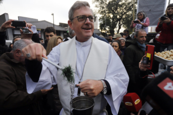 Arzobispo García Cuerva alerta sobre violencia en barrios y situación de clase media