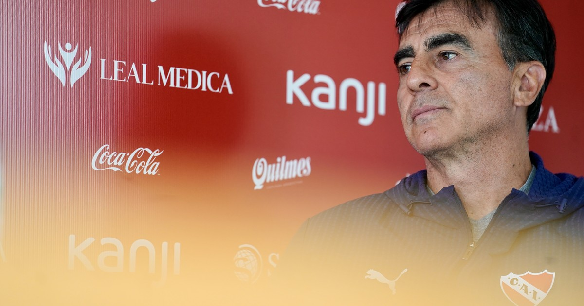 Quinteros solicita refuerzos en Independiente: los puestos clave que necesita el Rojo