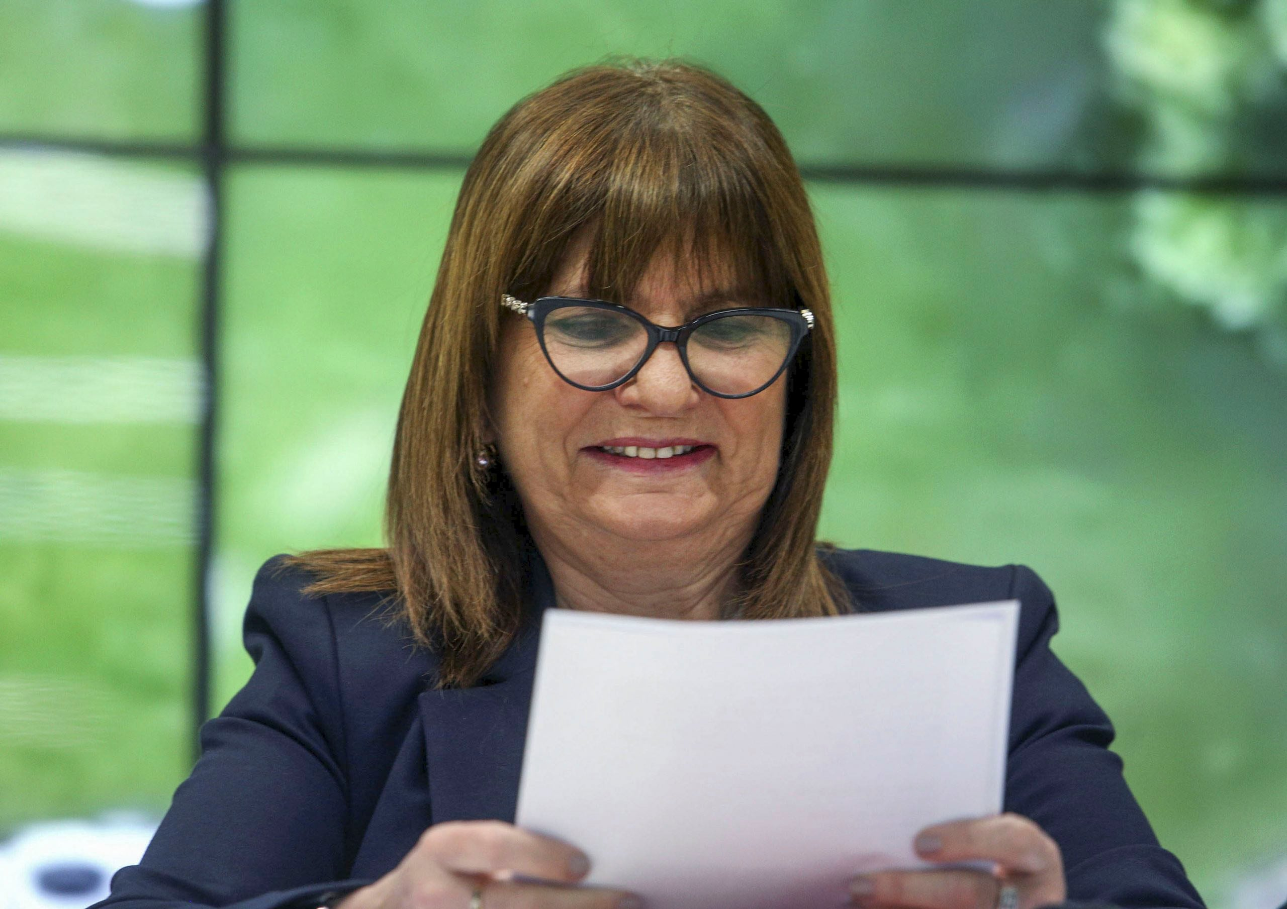 Bullrich renuncia a jefatura del bloque, Milei rechaza su salida en crisis oficialista