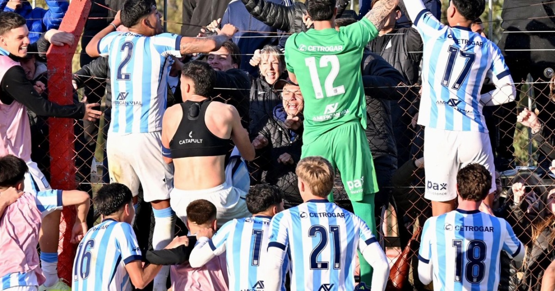 Racing vence a Independiente 3-2 y clasifica a semifinales del Torneo Proyección