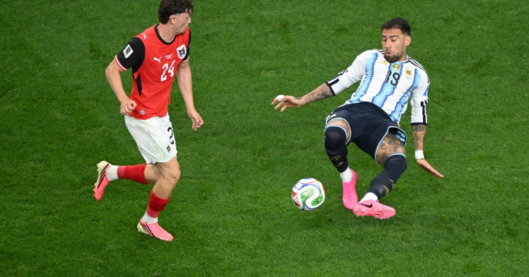 Scaloni elogia a Otamendi y despierta la expectativa en River Plate