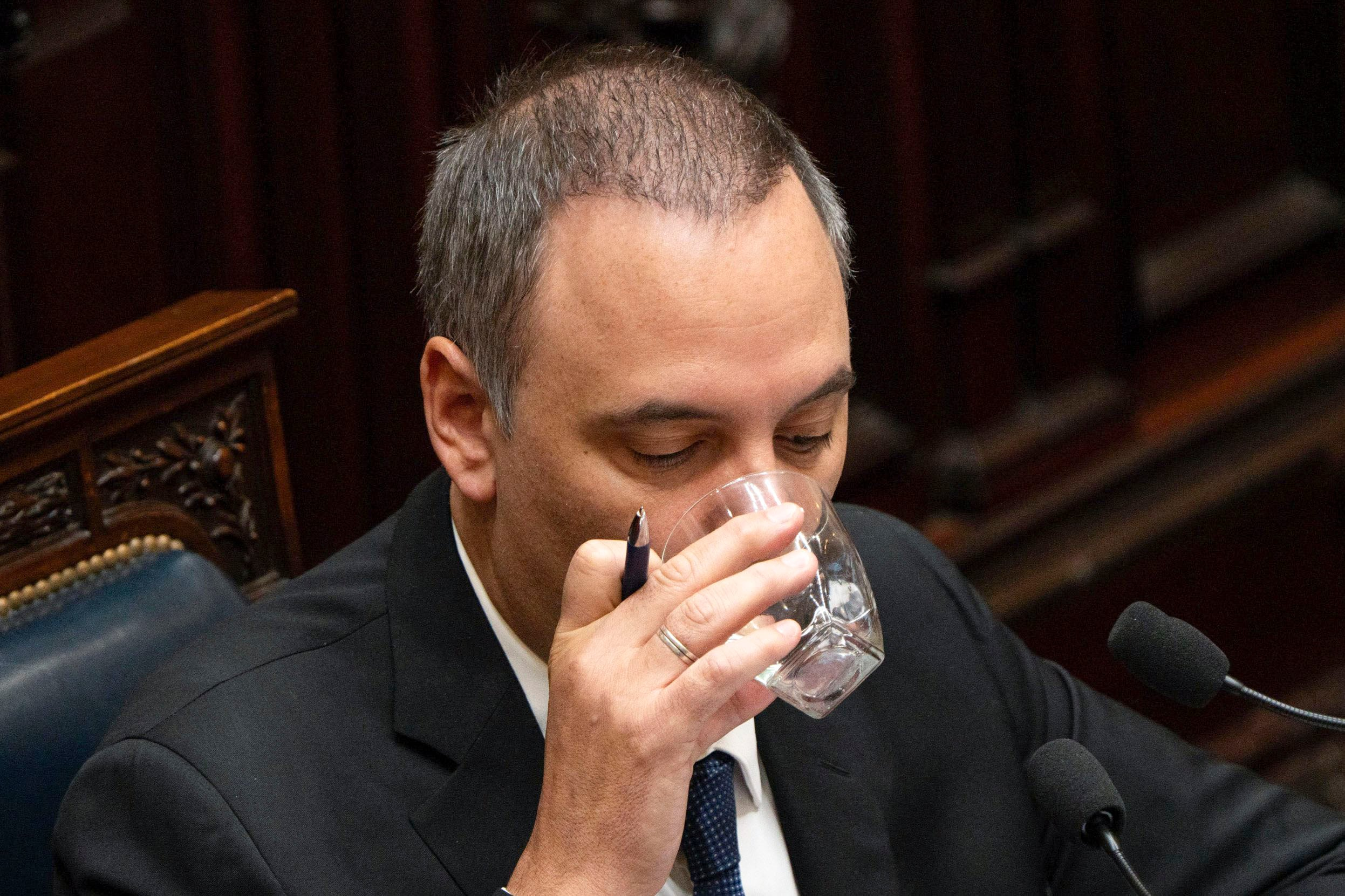 Adorni renuncia como jefe de Gabinete y Santilli suena como su reemplazo