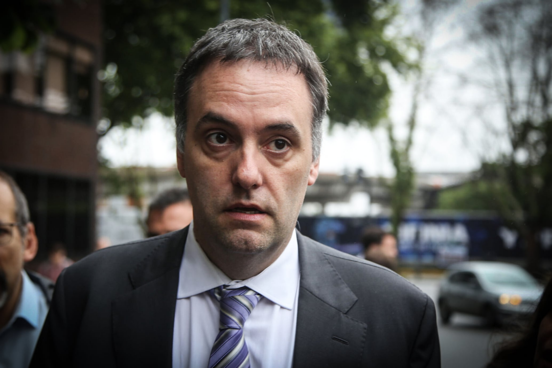 Escándalo Adorni: Viajes y lujos que comprometieron al jefe de Gabinete Milei