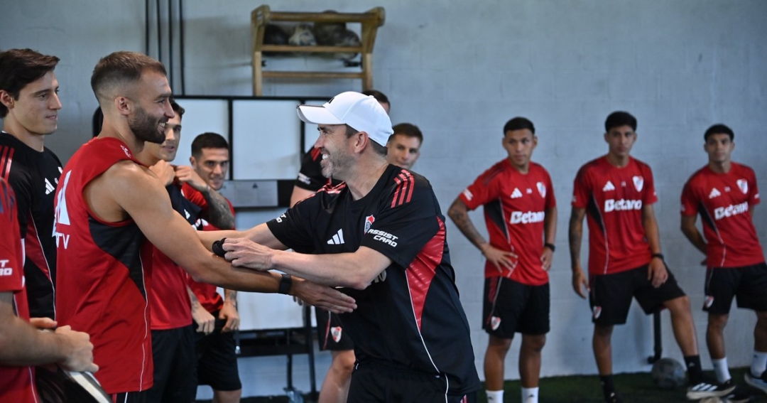 Pezzella reafirma su postura sobre el futuro en River Plate sin noticias del club