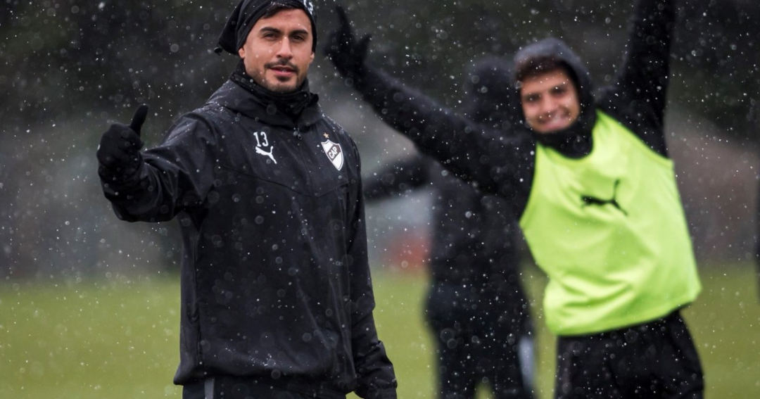 Platense sorprendido por nieve durante pretemporada en Mar del Plata