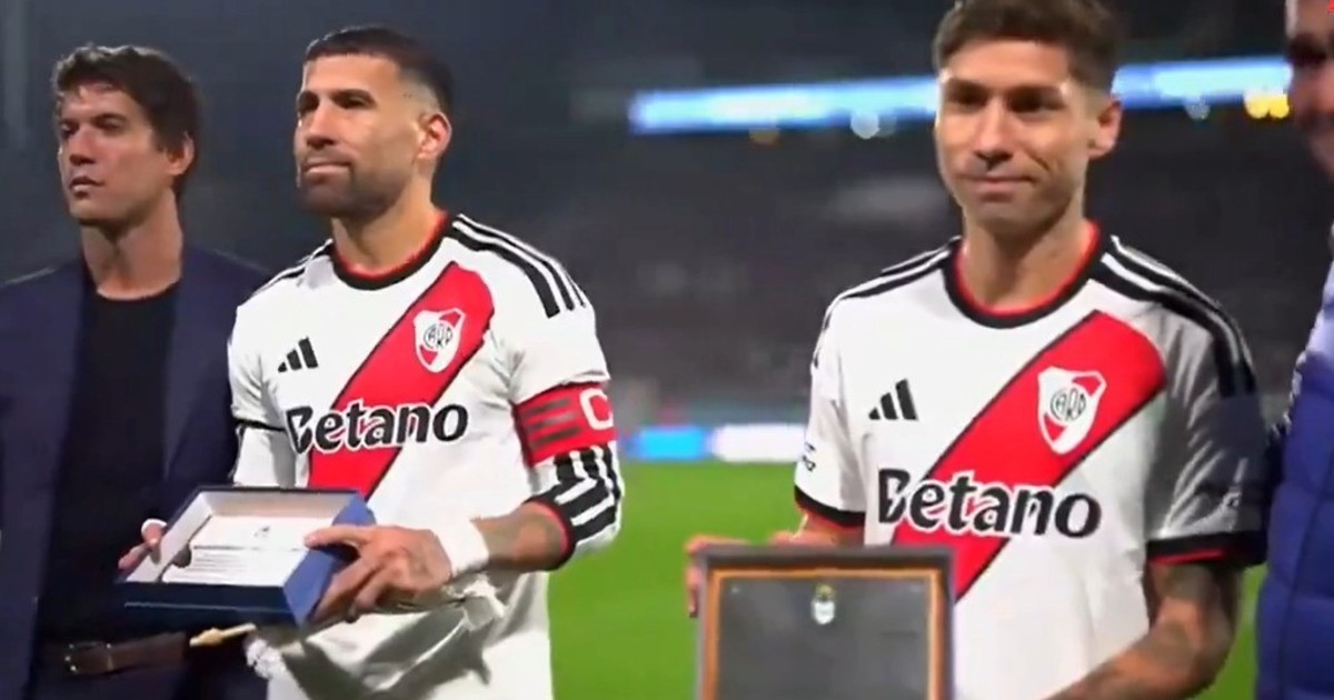 Gimnasia homenajea a Otamendi y Montiel por su participación en el Mundial