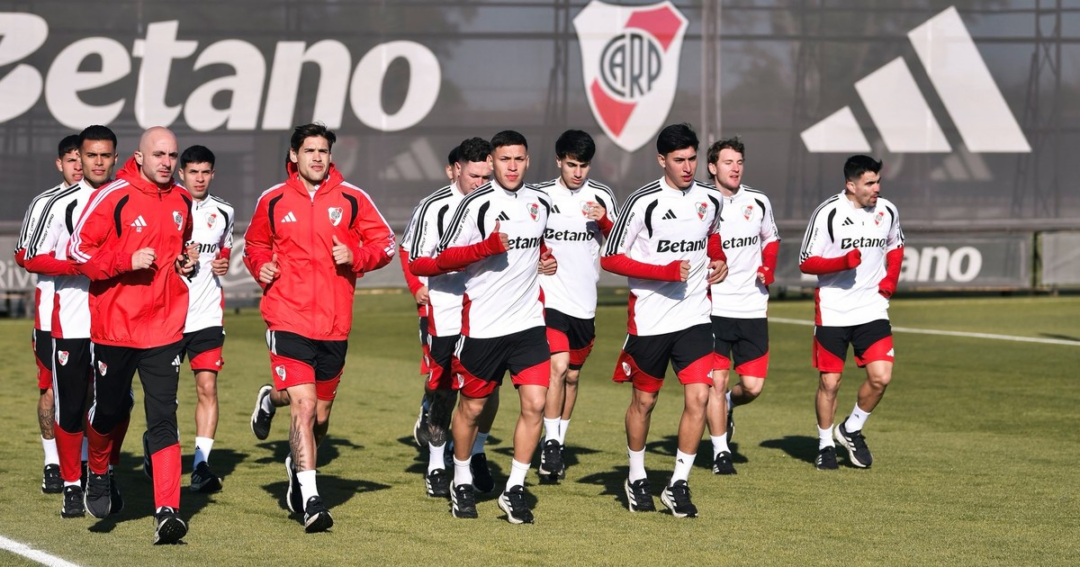 River Plate se prepara para el Clausura sin Acuña en primer entrenamiento