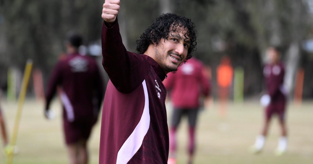 Canale de héroe en Paraguay a nuevo entrenamiento con Lanús en diez días