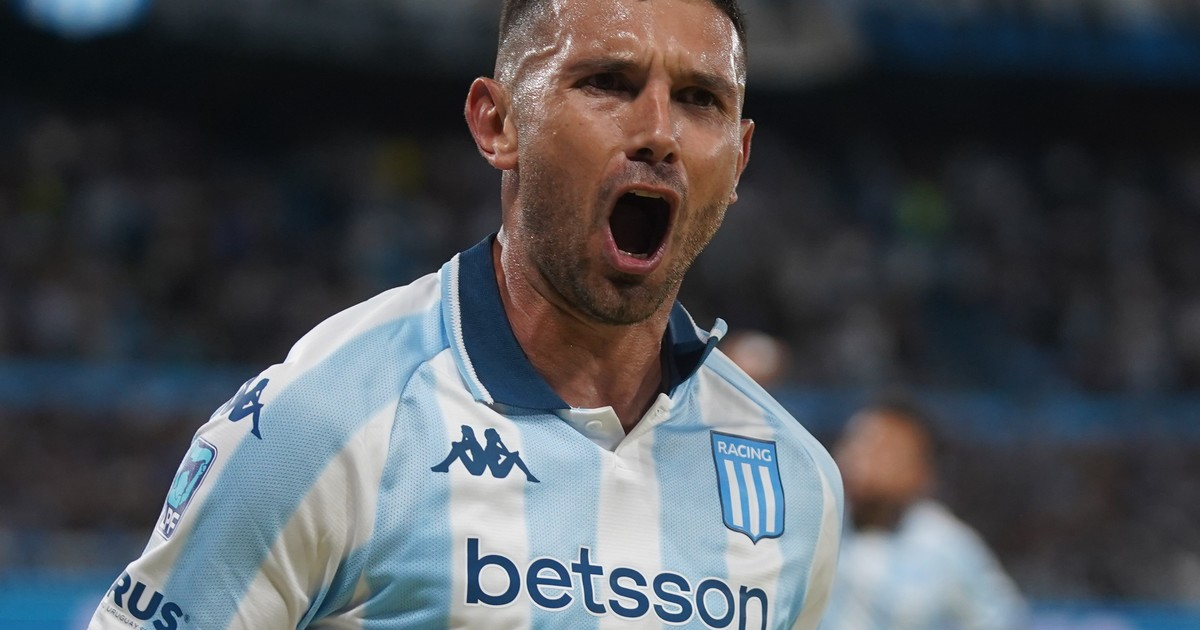 Racing sin Martínez y Di Cesare: problemas para Vojvoda ante Gimnasia en Clausura