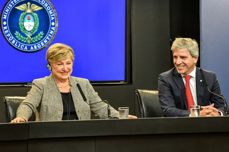 Georgieva aconseja acumular divisas y el Banco Central ignora su recomendación en 24 horas