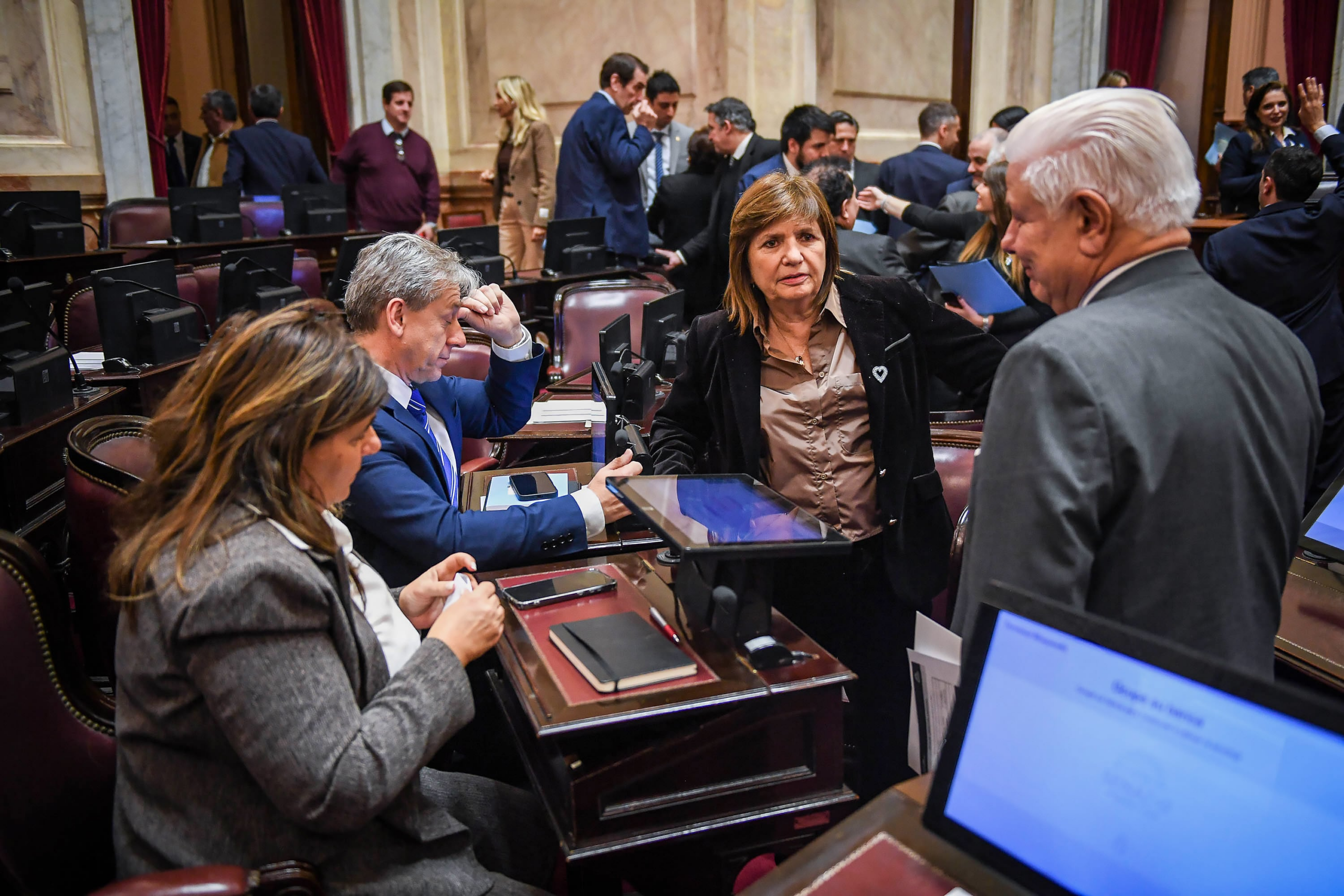 Milei inicia negociaciones en el Congreso para avanzar en su agenda reformista