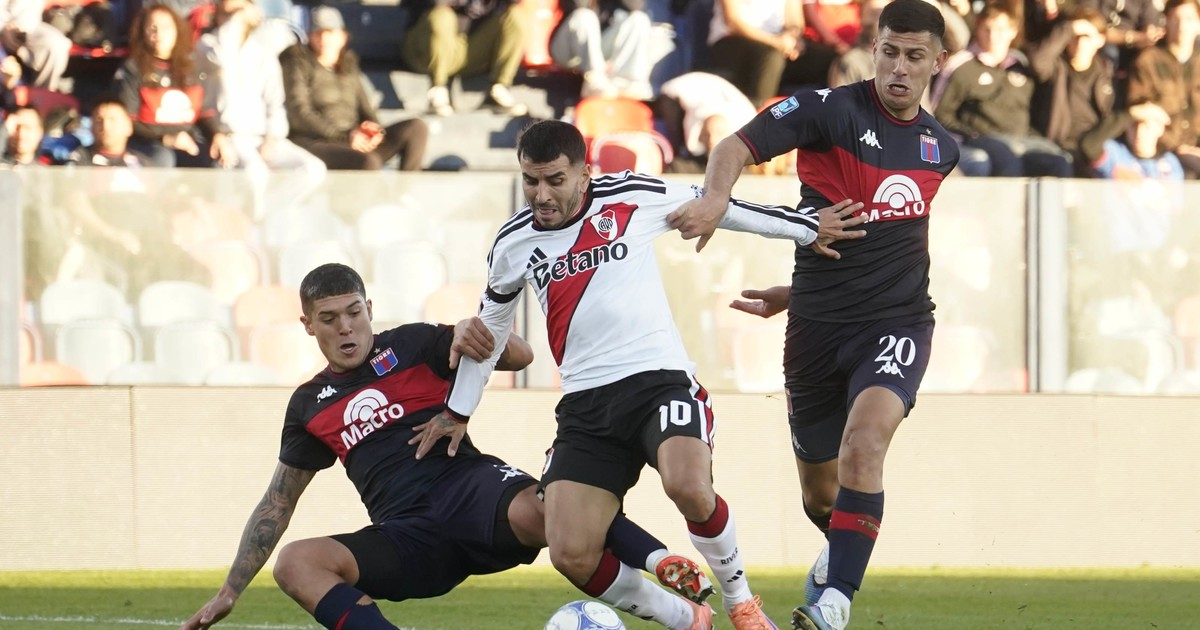 Polémica por penal no cobrado a River: explicaciones del árbitro Andrés Gariano